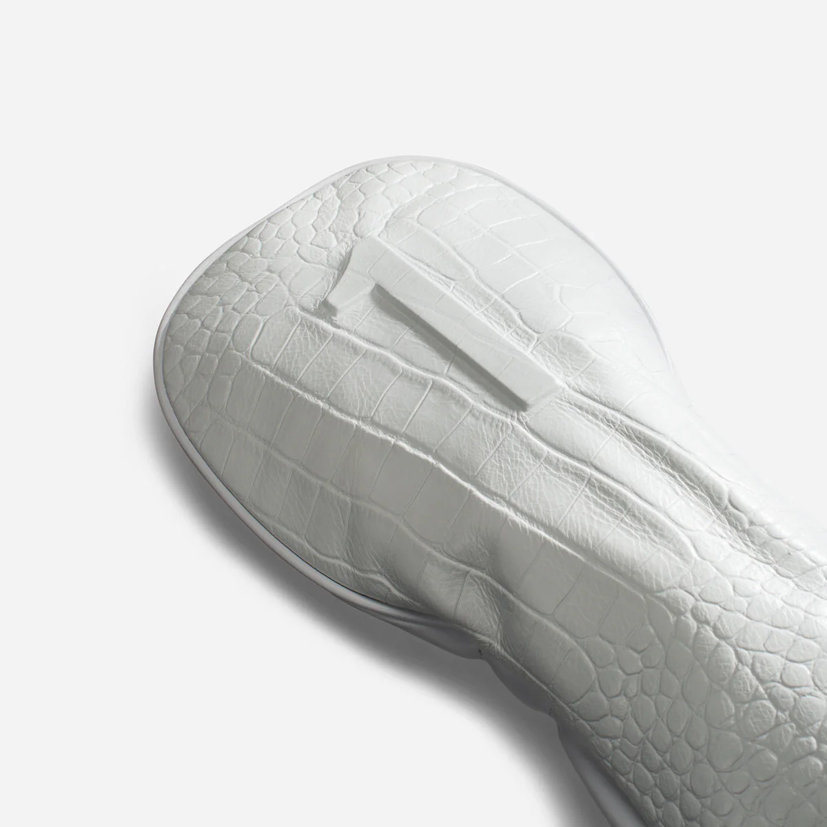 Lux Embossé Headcover in Croc White - Image 2