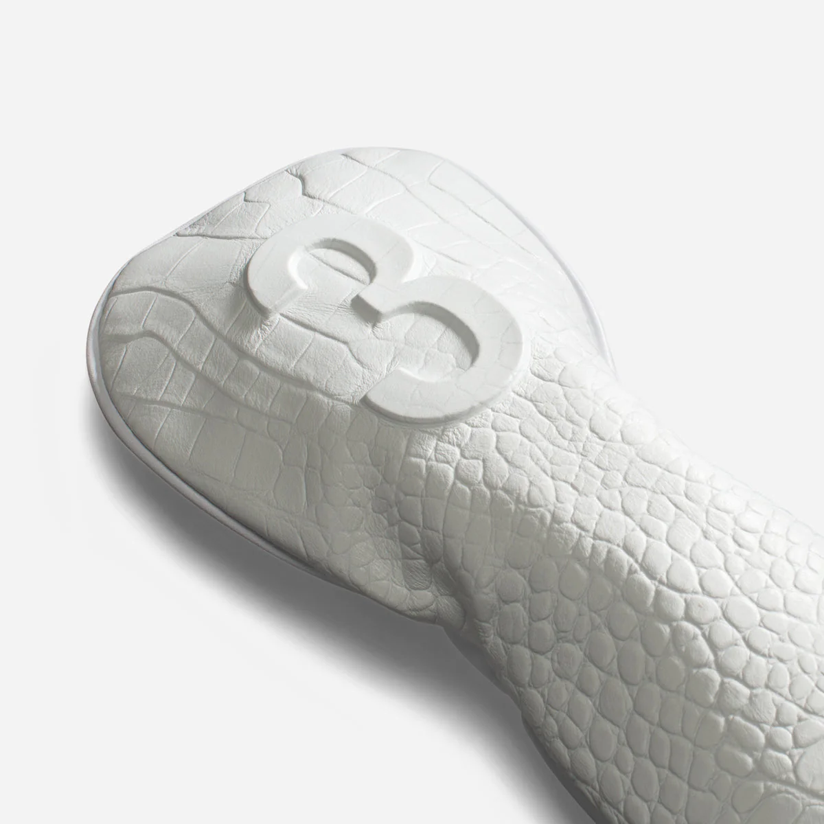 Lux Embossé Headcover in Croc White - Image 4