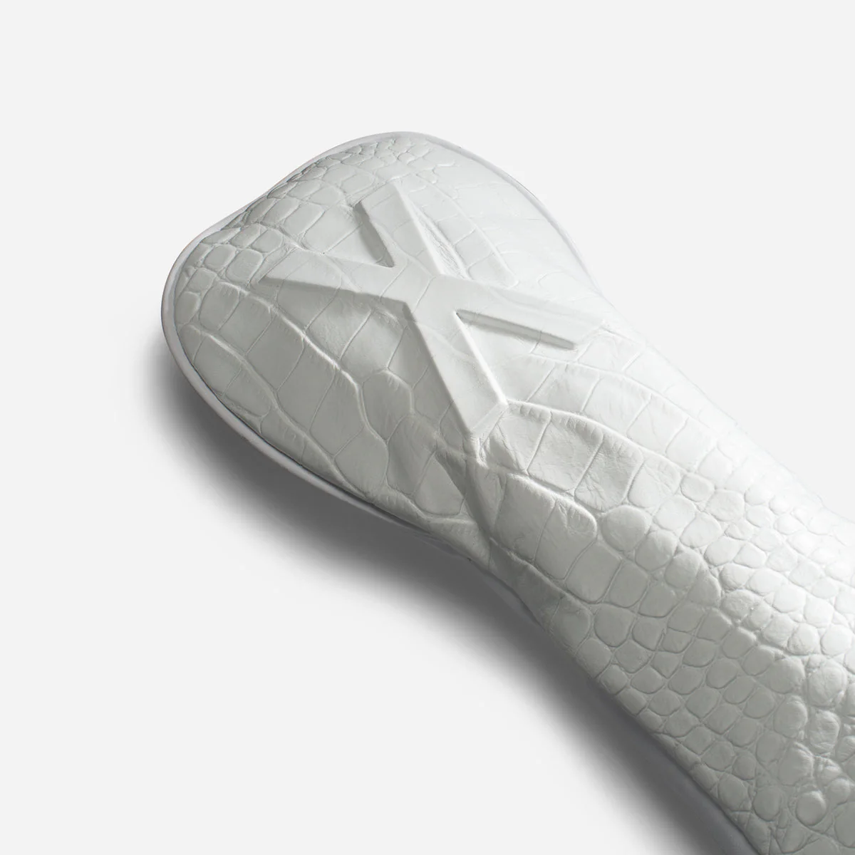 Lux Embossé Headcover in Croc White - Image 8