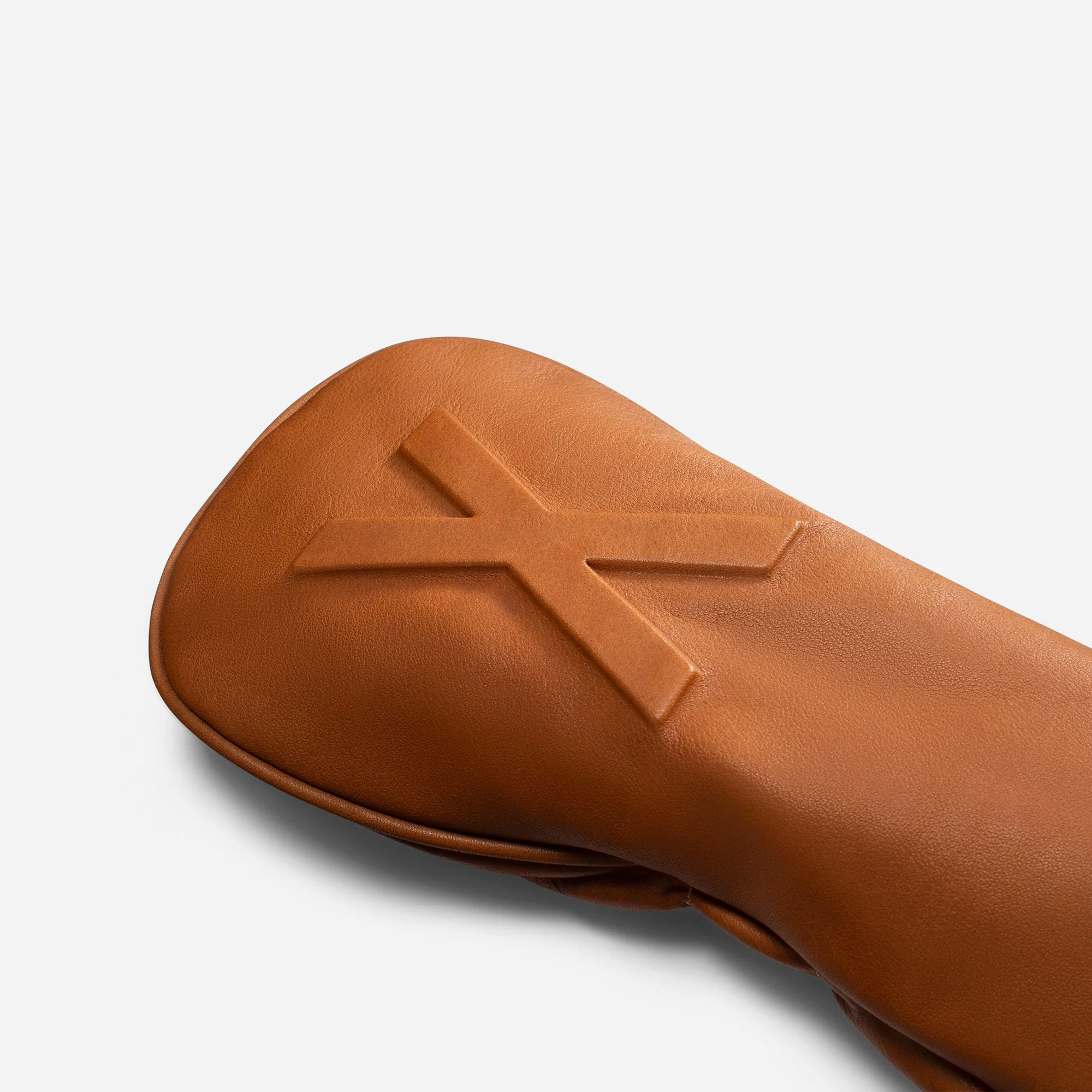 Lux Embossé Headcover in Smooth Brown - Image 15