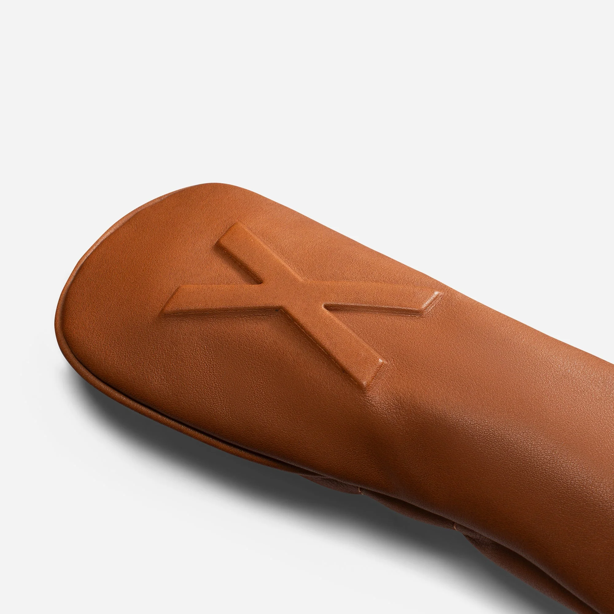 Lux Embossé Headcover in Smooth Brown - Image 23