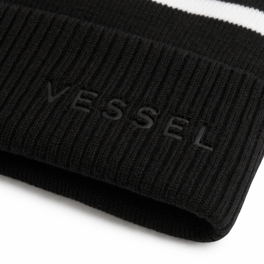 Vessel Bobble Hat in Black - Image 2